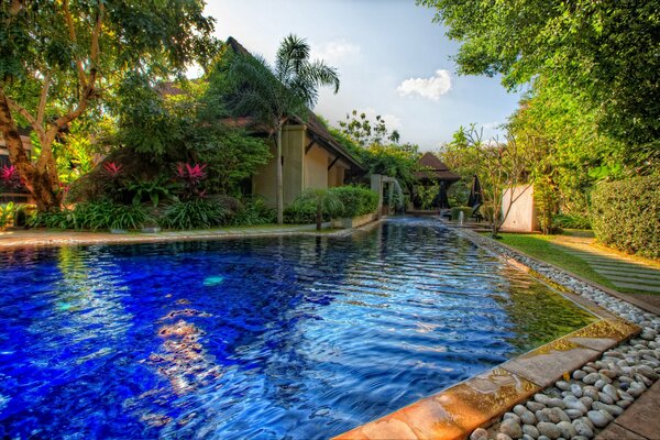 Gran piscina. Hermosas casas. Excelente hotel