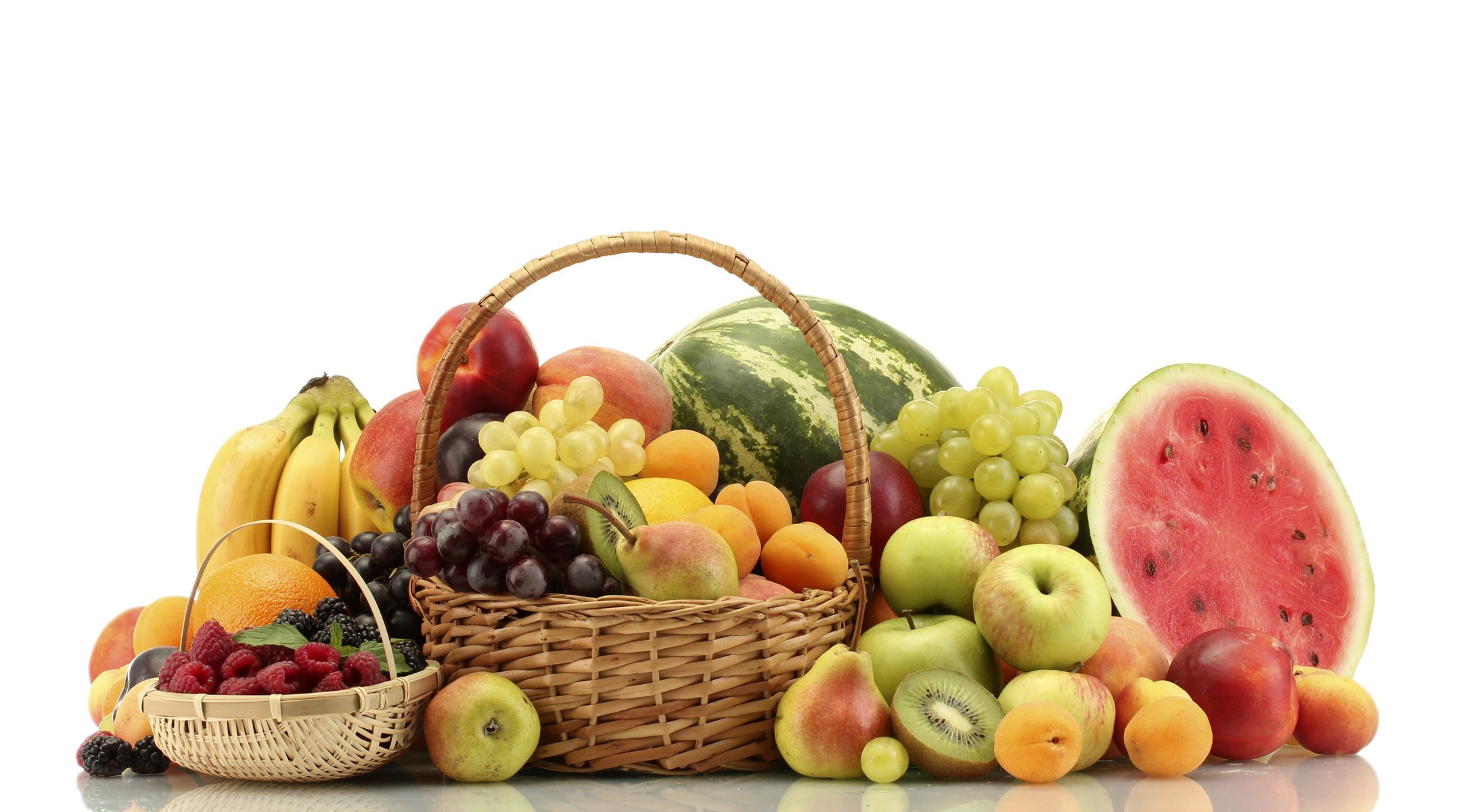 panier fruits pommes pêches pastèque raisin