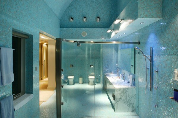 Интерьер ванная стиль плитка освещение полотенца душ
