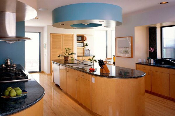 Дизайн стильной современной кухни в доме