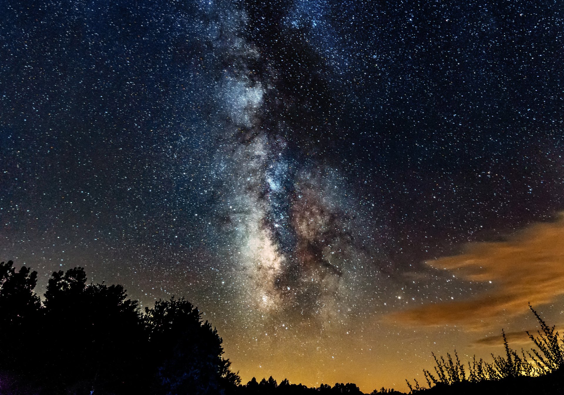 espacio estrellas noche vía láctea