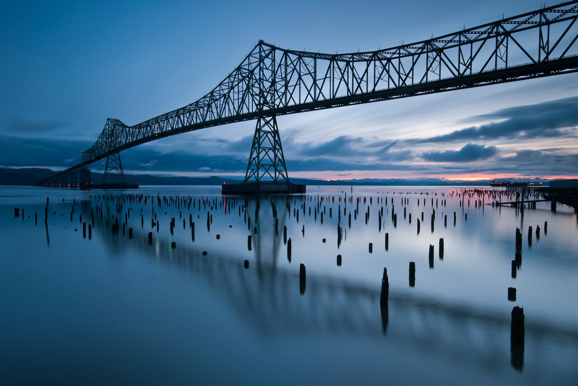 usa oregon reflection blue sky evening sunset river clouds bridge state estados unidos