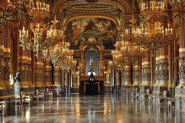 Paris Palace in gold