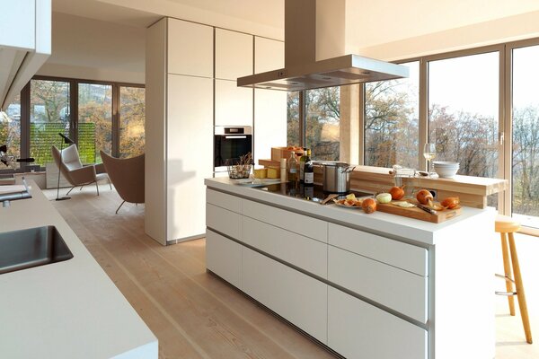 A comfortable kitchen with a spring mood