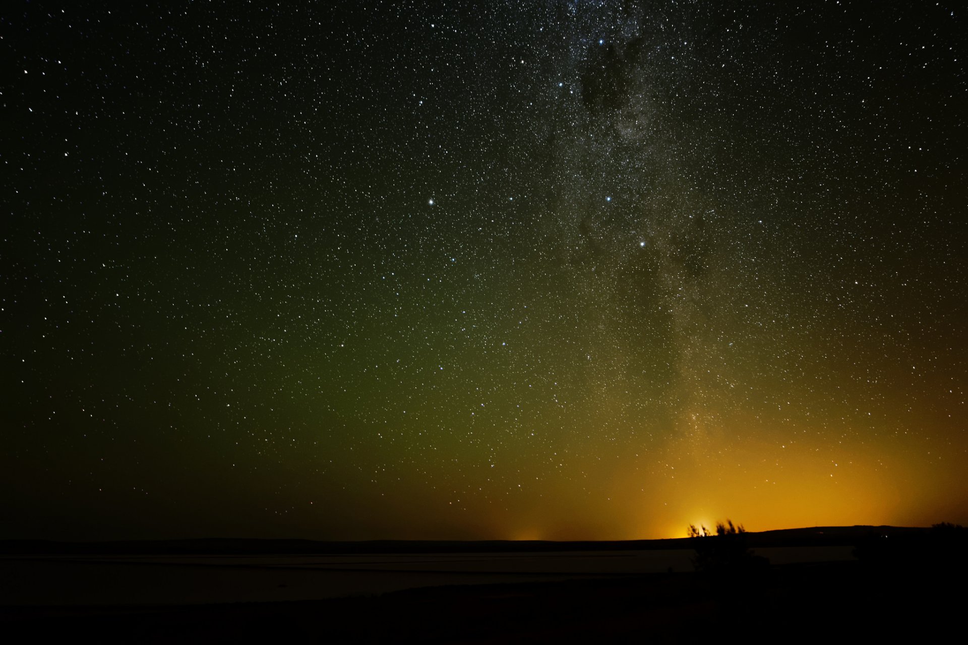 espace étoiles nuit voie lactée horizon