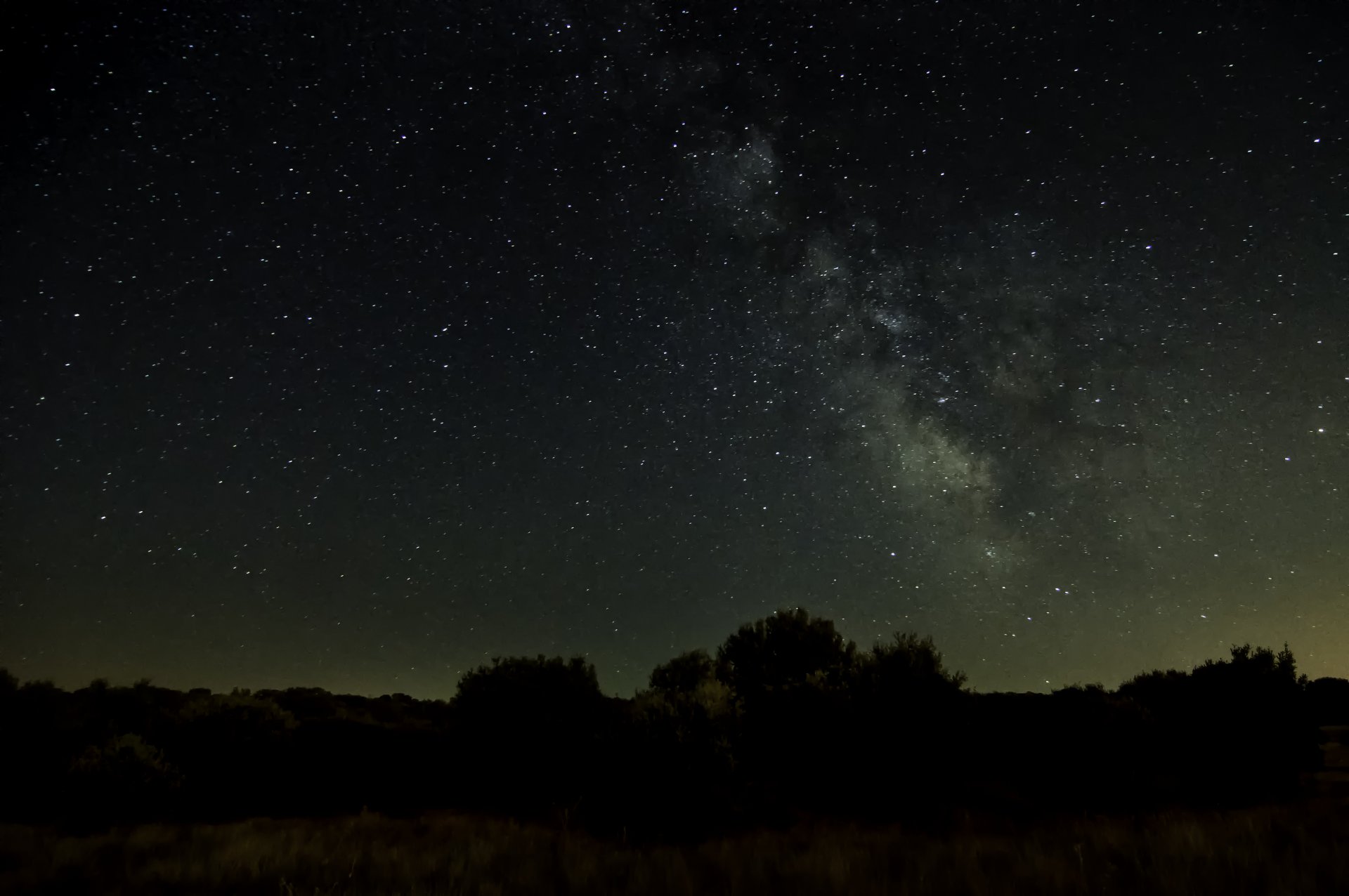 espacio estrellas noche vía láctea