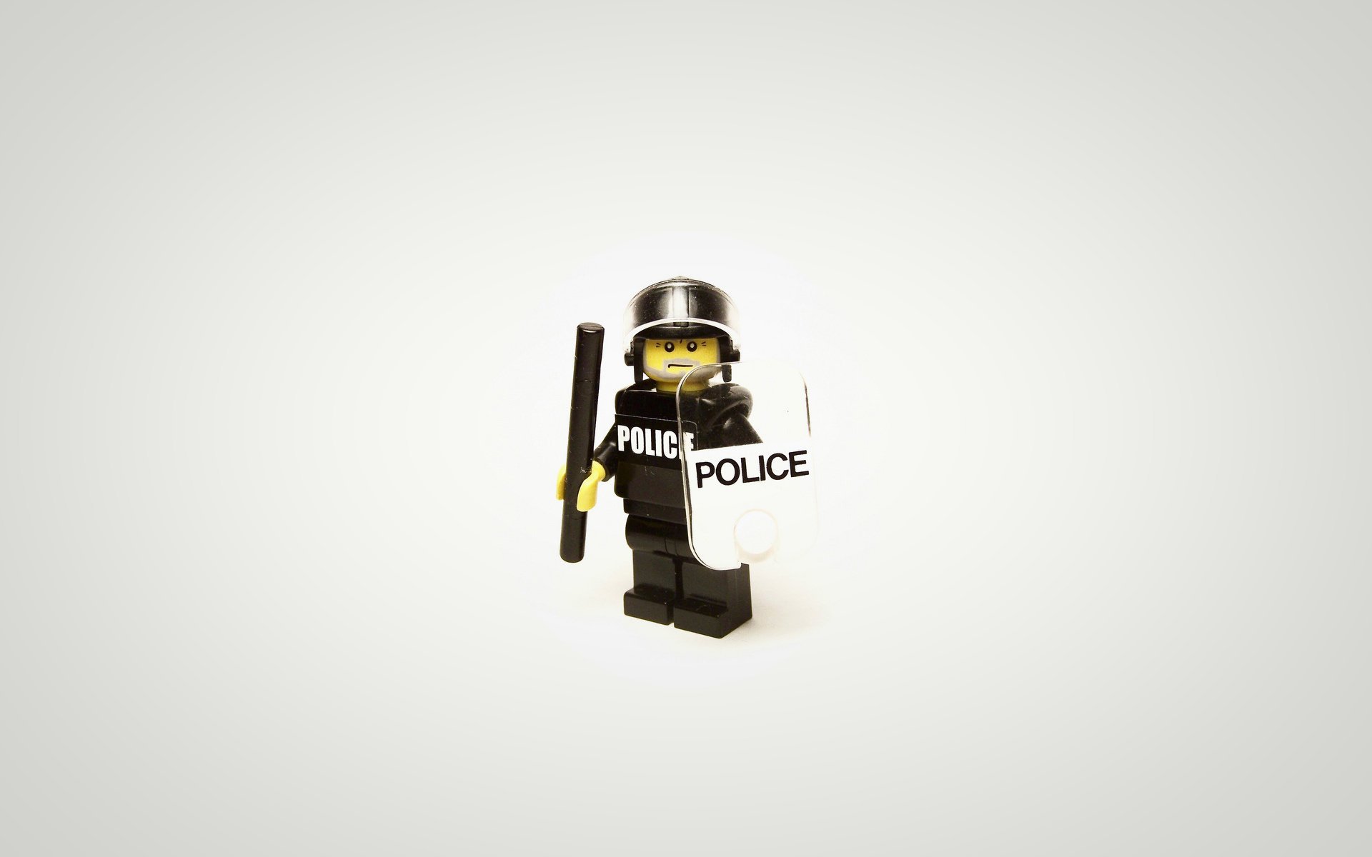 minimalismo lego polizia