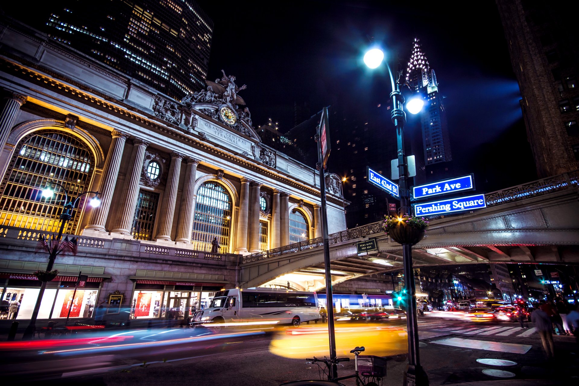 nowy jork usa manhattan dworzec centralny budynek chryslera miasto dworzec budynek droga ulica ekspozycja światła wskaźnik światła światło samochody ludzie