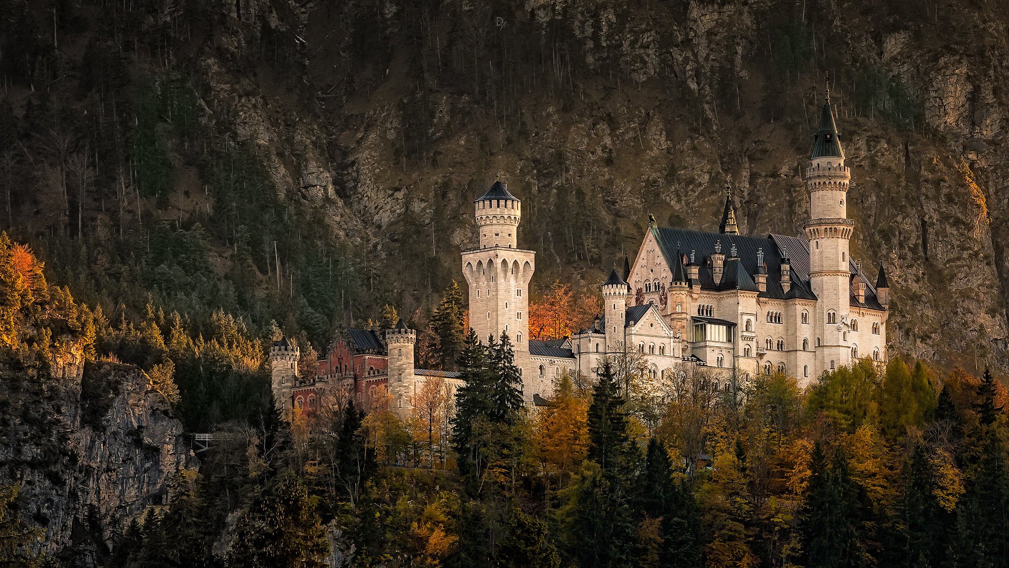 alemania suroeste de baviera castillo de neuschwanstein rocas bosque otoño noviembre