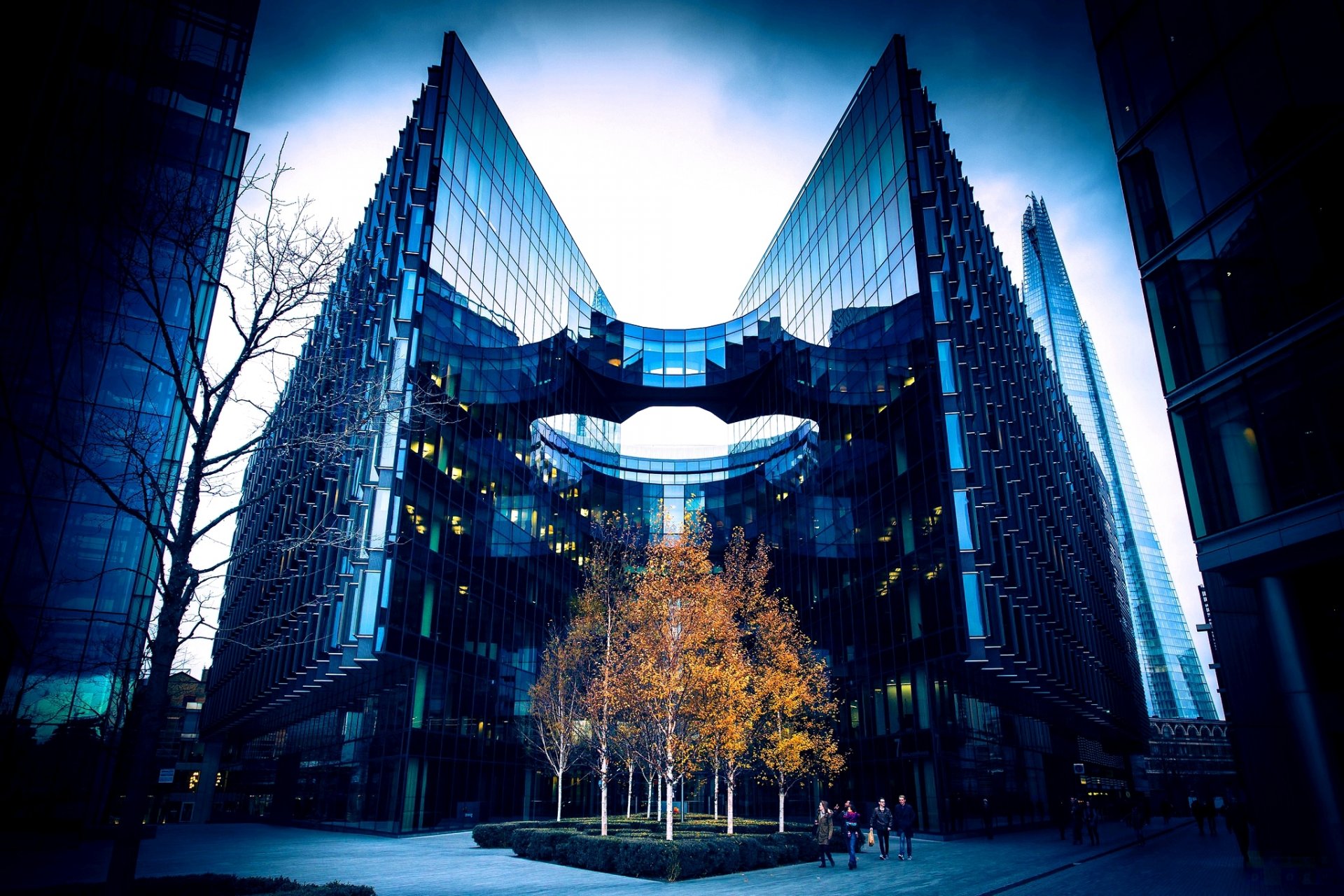 londyn wielka brytania anglia miasto 7 więcej londyn riverside budynek architektura secesja szkło drzewa jesień ulica ludzie