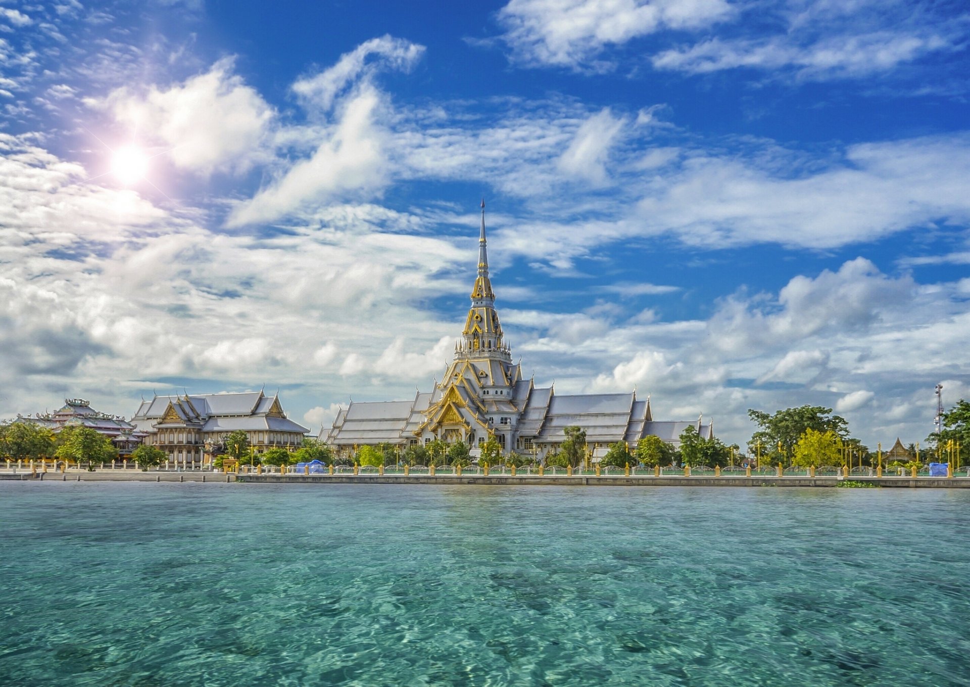 othorn tempio chachoengsao provincia thailandia thailandia tempio lungomare acqua