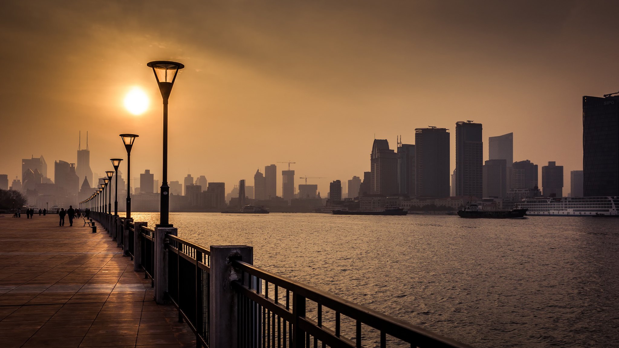 shanghai china asien kai lichter wolkenkratzer fluss sonne