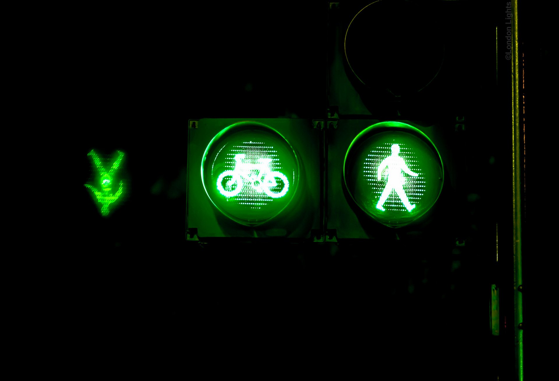 semáforo luz verde señal ciclista peatón ciudad noche macro