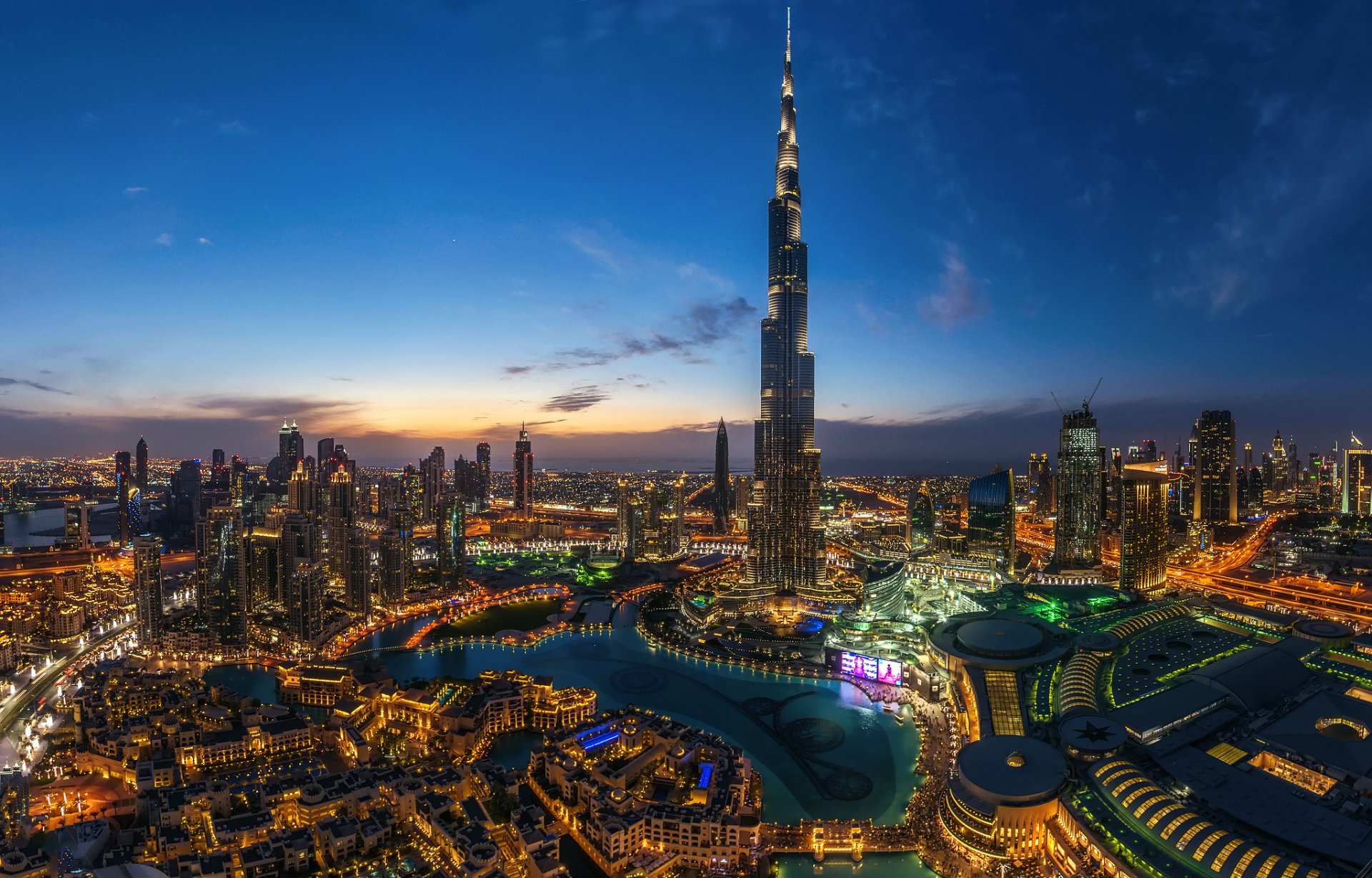 vereinigte arabische emirate stadt dubai burj khalifa tower lichter abend