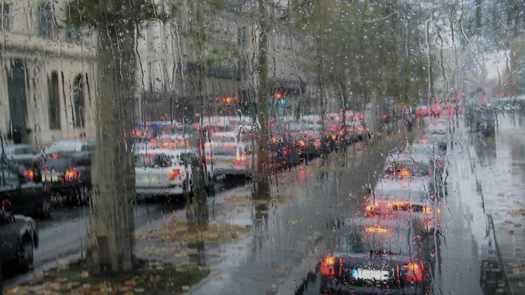 otoño lluvia parís