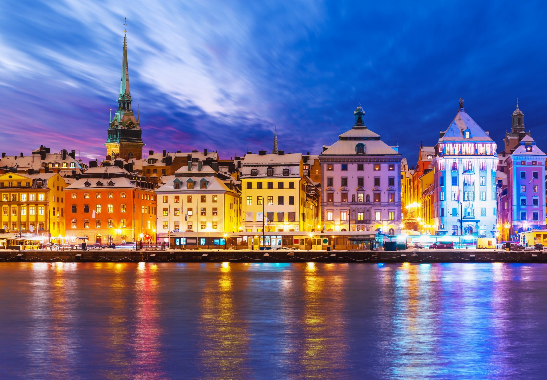 sztokholm szwecja promenada budynki nocne miasto