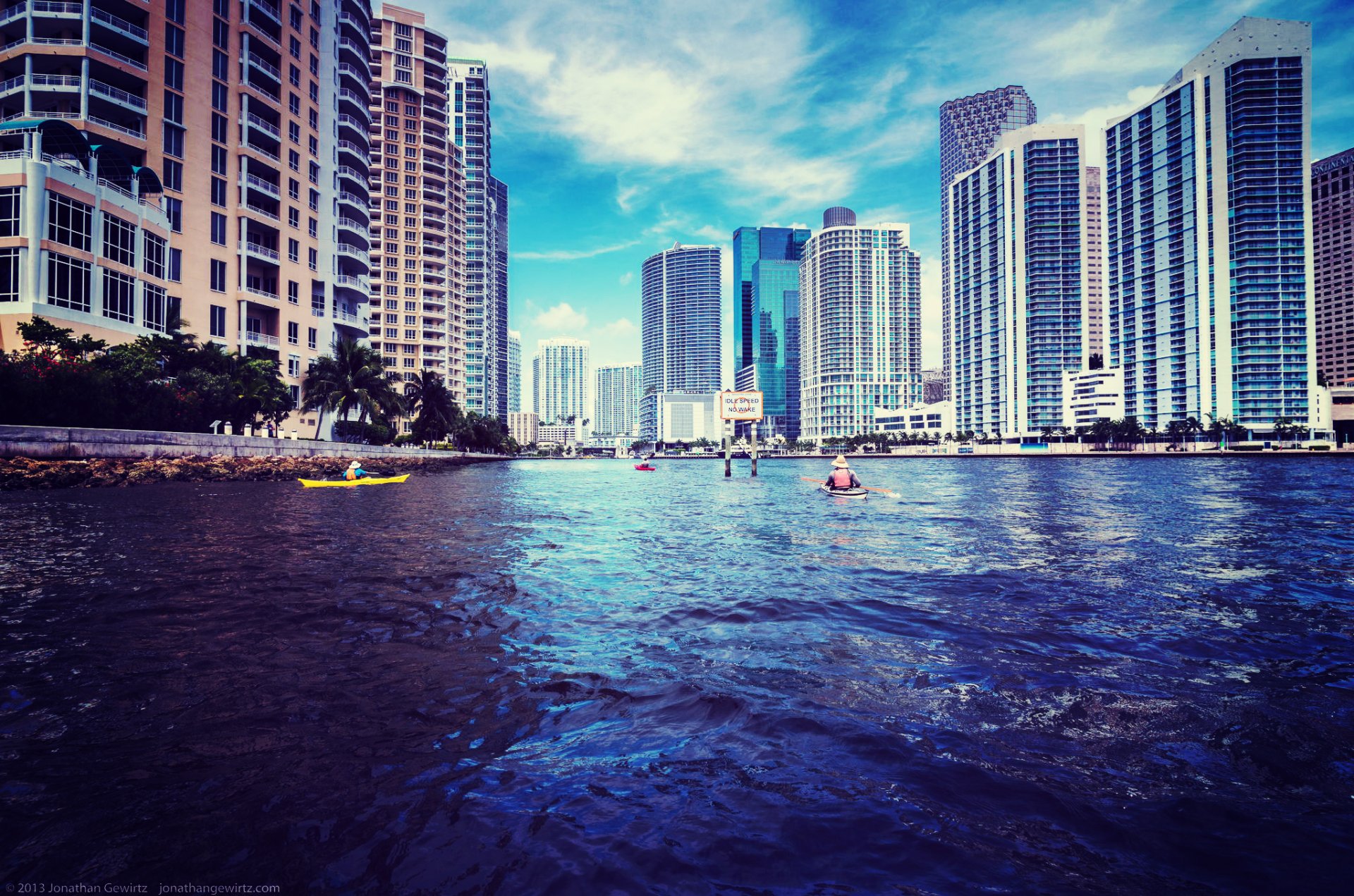 miami floride eau gratte-ciel maisons bâtiments