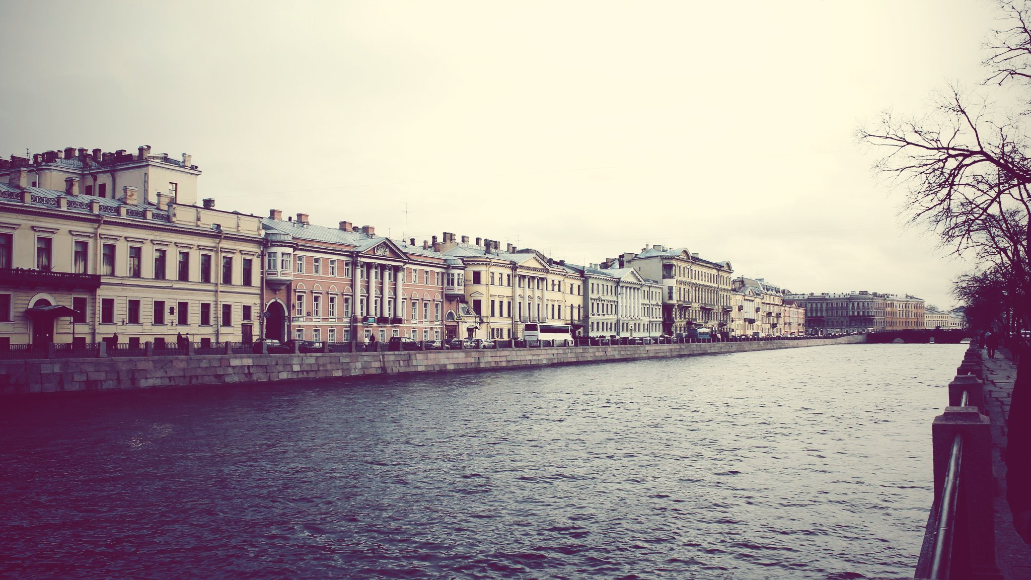 petersburg peter rosja rzeka kanał domy budynki