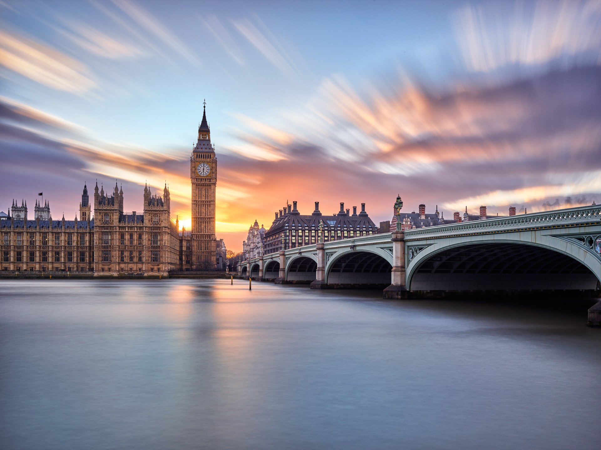 wielka brytania anglia miasto londyn westminster big ben most rzeka niebo chmury fragment