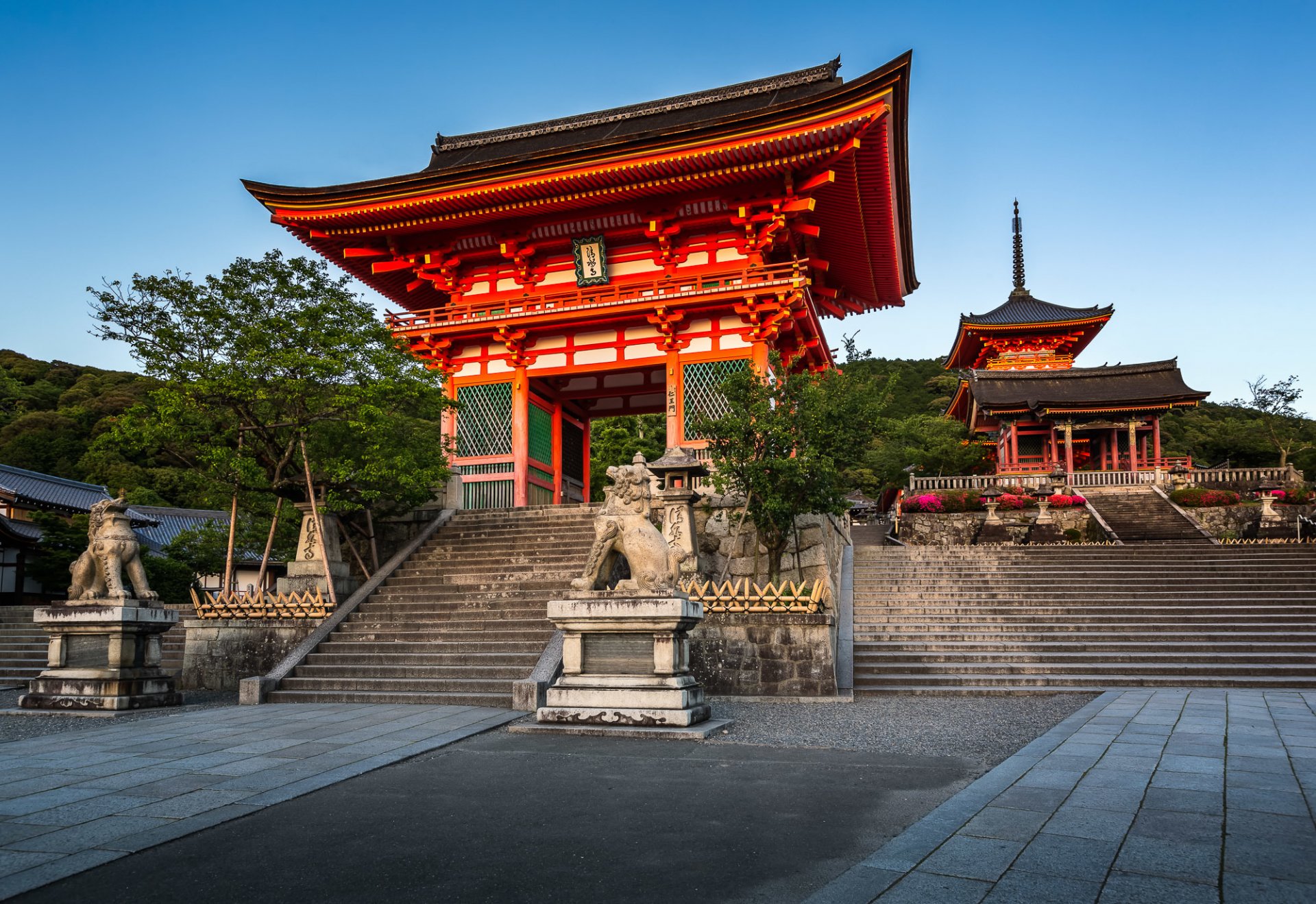jungfrau-tor kiyomizu-dera kyoto japan kiyomizu-dera-tempel kyoto nio-tor tempel tor