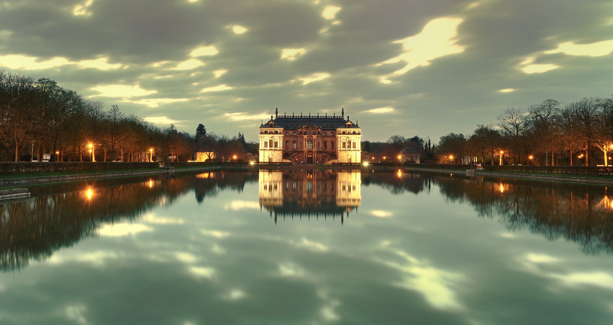 dresde parque crepúsculo linternas castillo lago reflexión