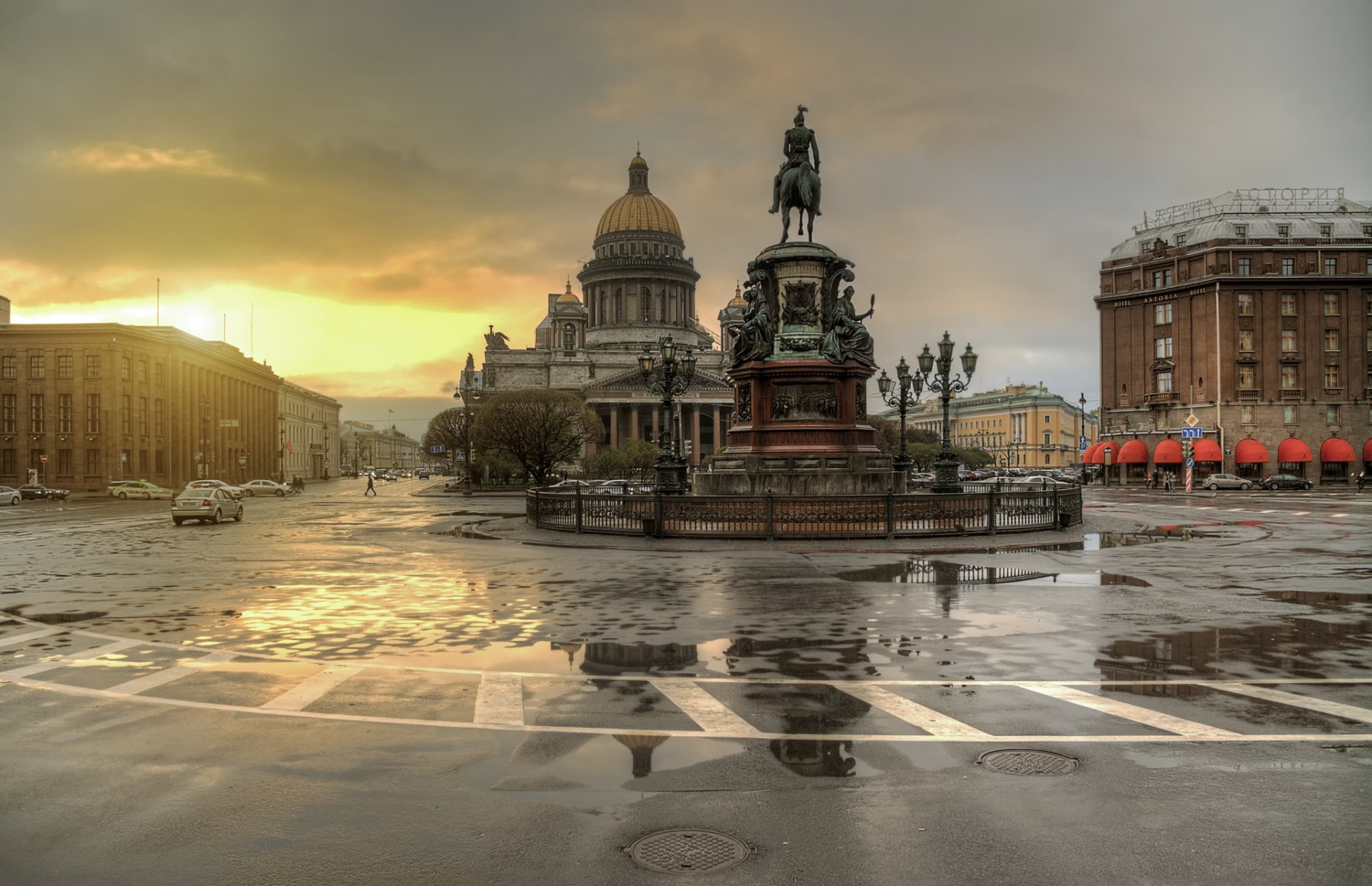 san petersburgo puesta de sol después de la lluvia