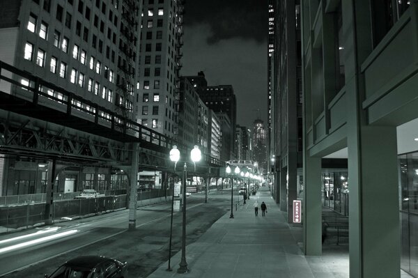 Nocne Chicago. Latarnie na ulicy
