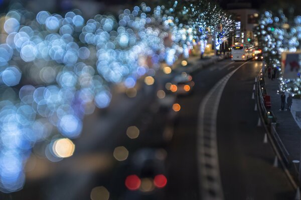 Le train se précipite dans la nuit. Tokyo Du Nouvel An