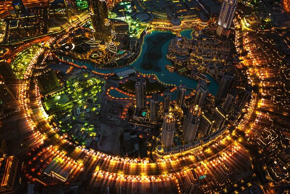 Torre Burj Khalifa en luces. Noche De Dubai