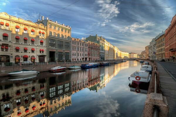 Beautiful picture of the river in the city