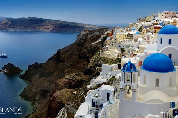 Panaramischer Blick auf die Insel Santorini und die Ägäis