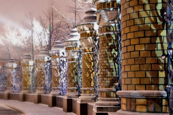 Sehenswürdigkeiten in St. Petersburg: Der Erlöser-auf-Blut-Tempel