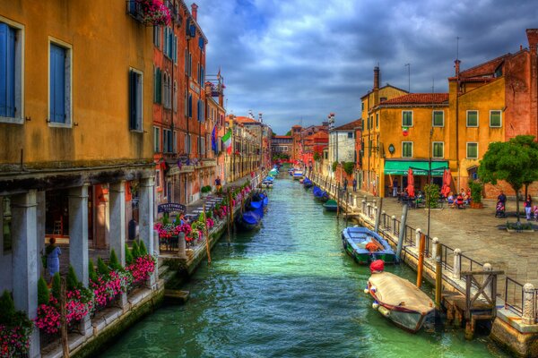 El colorido paisaje de las calles de Venecia