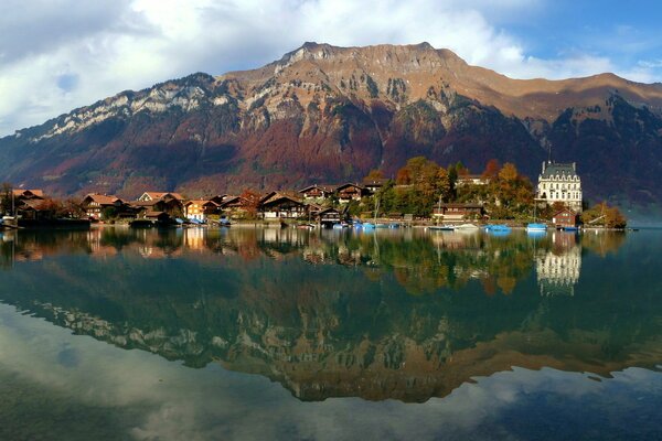 Iseltwald, eine Stadt in der Schweiz