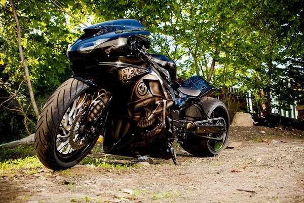 Черный синий мотоцикл тюнинг