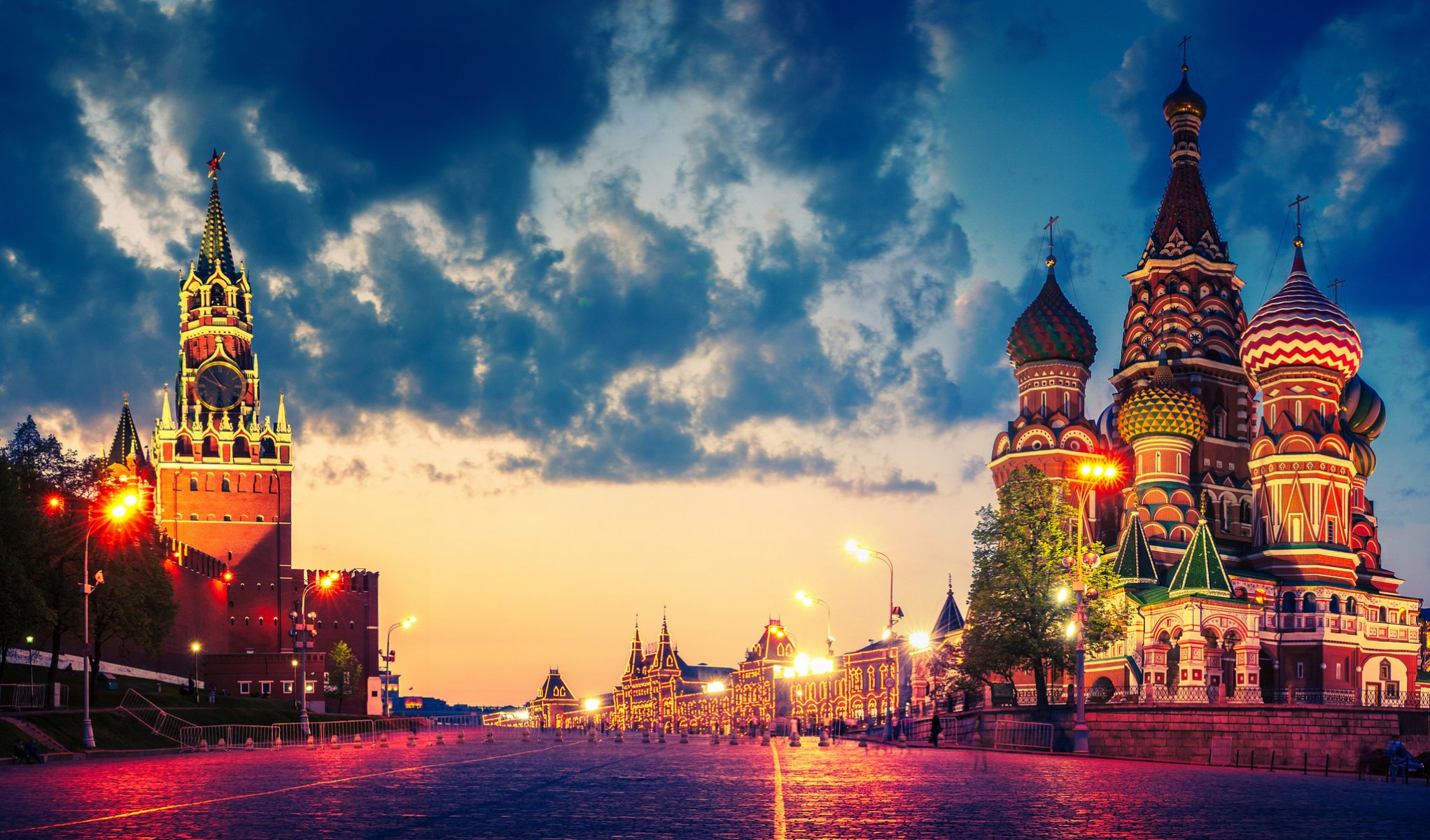 russland moskau roter platz basilius-kathedrale kreml lichter wolken dämmerung