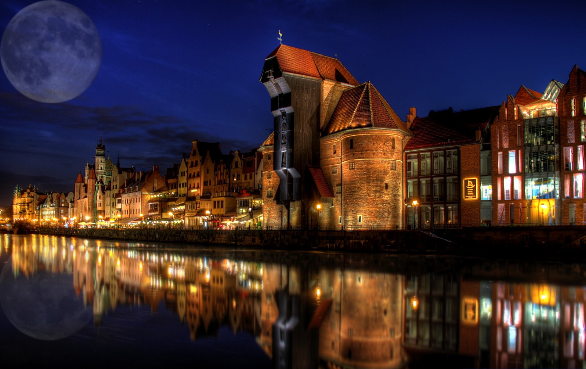 poland house river arhitekturab night moon