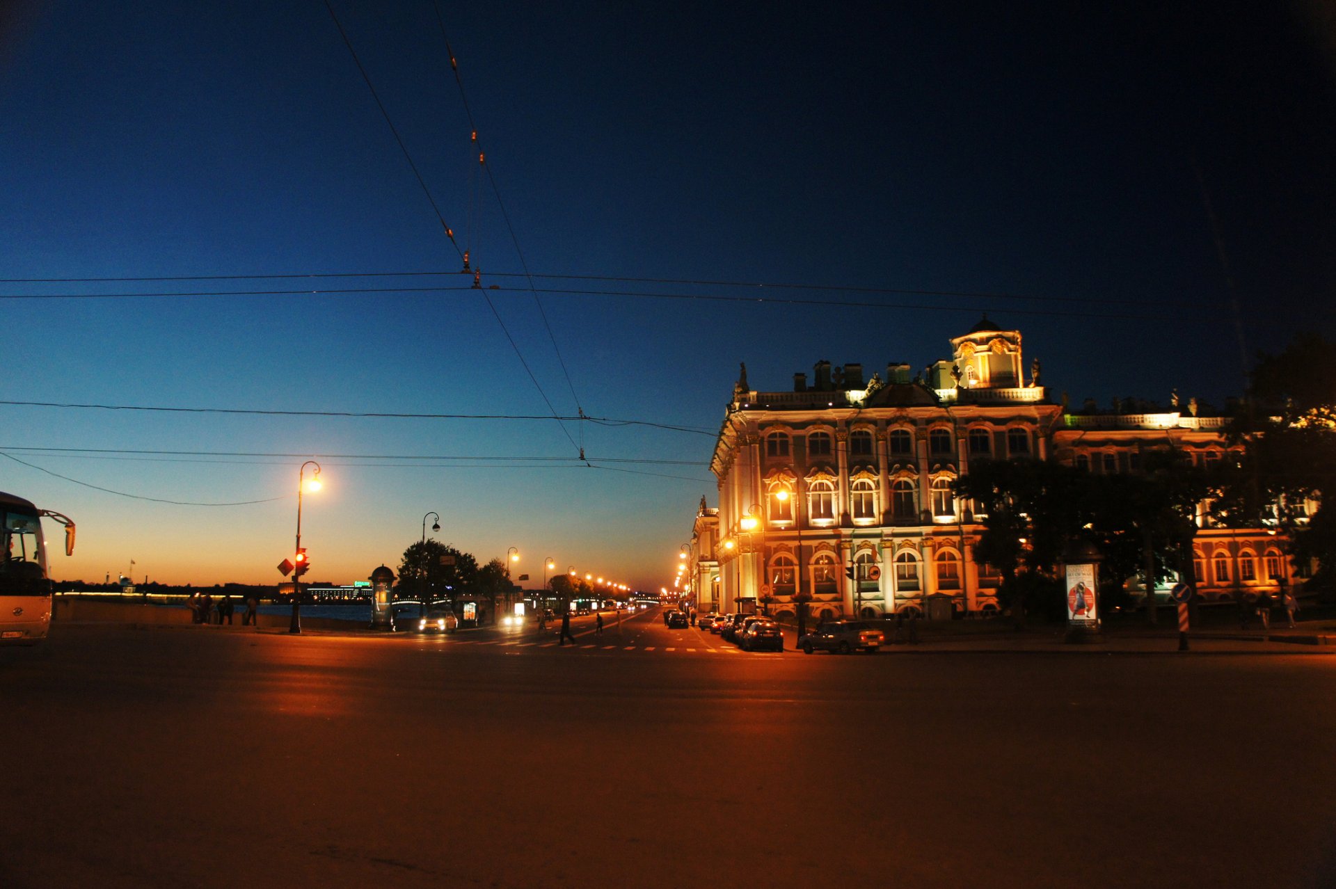 petersburg peter rosja petersburg rzeka newa noc muzeum ermitaż