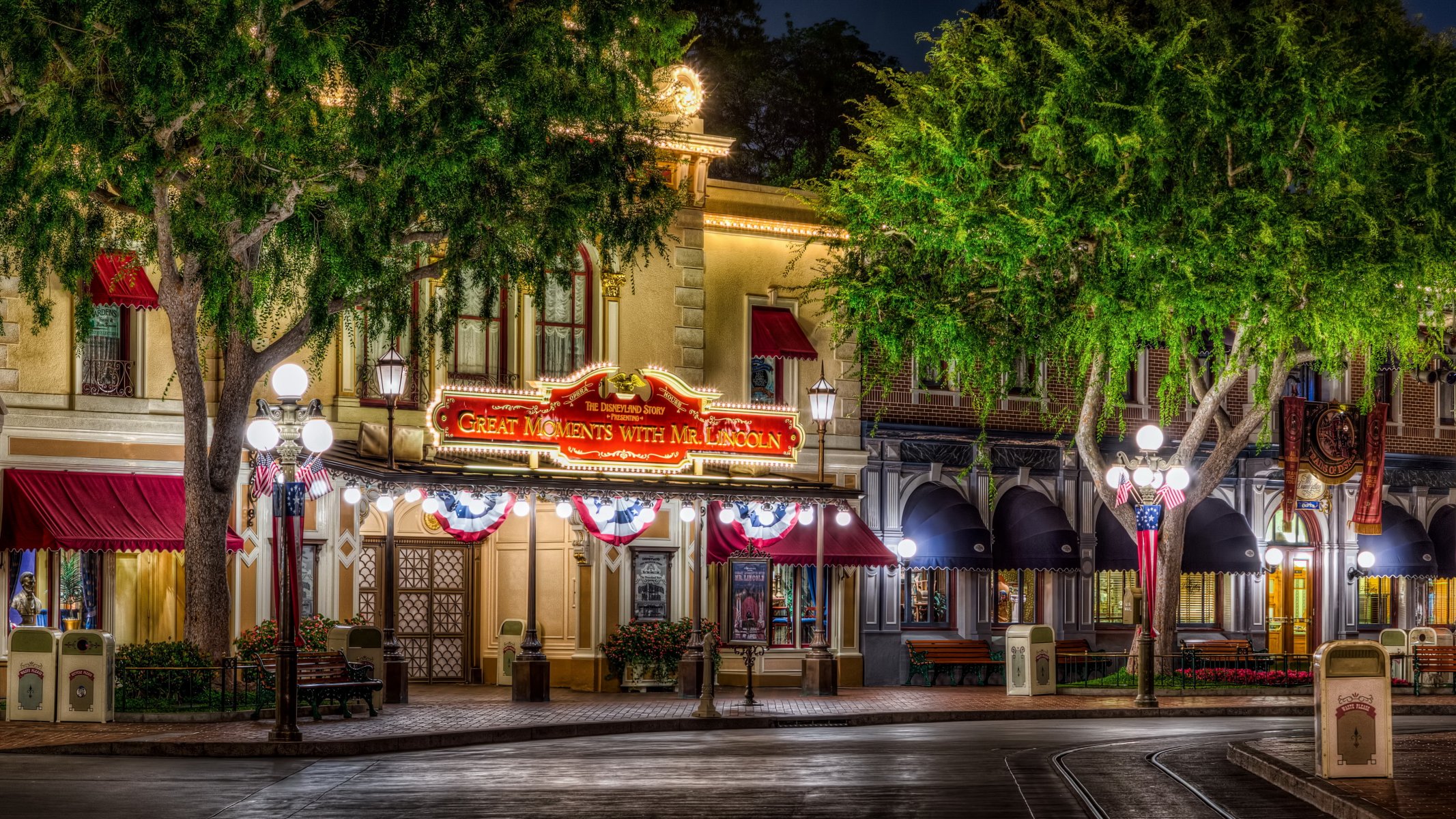 usa domy disneyland ulica latarnie noc drzewa hdr kalifornia anaheim miasto zdjęcia