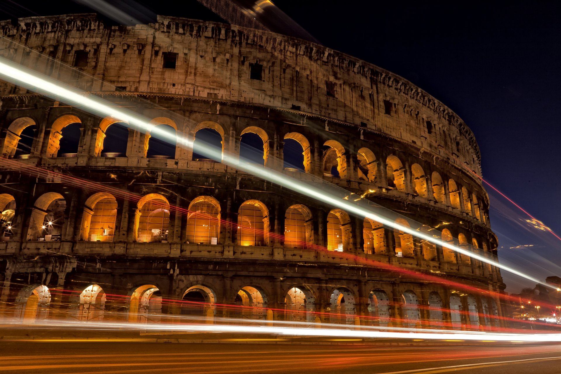 kolosseum anfiteatro flavio amphitheater italien rom architektur stadt nacht straße belichtung lichter