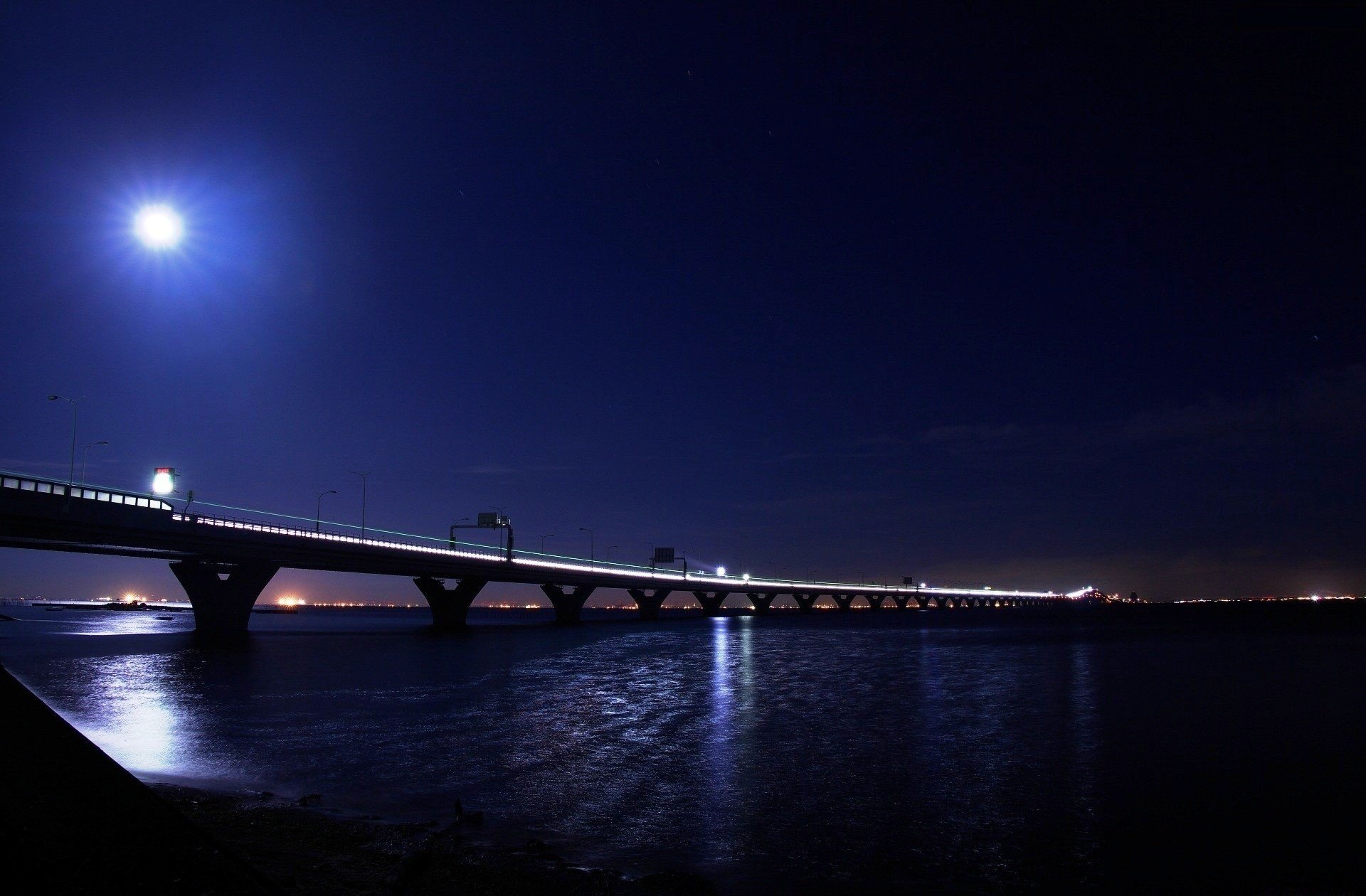 ciudad luna agua puente luces luz noche luna río luz puente