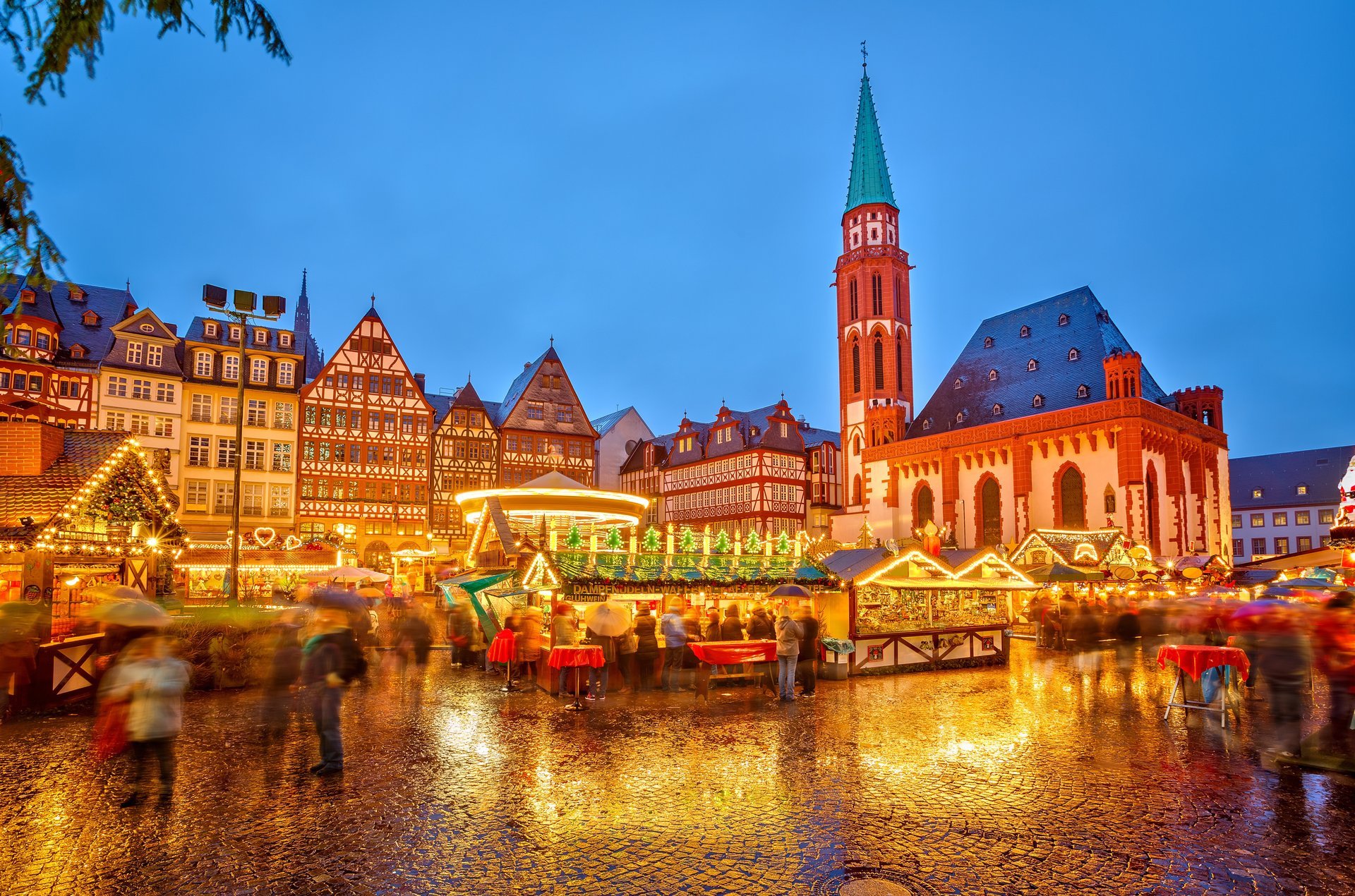 würzburg würzburg niemcy miasto wieczór święta boże narodzenie zima plac światło sklepy kioski rynek ludzie światła oświetlenie