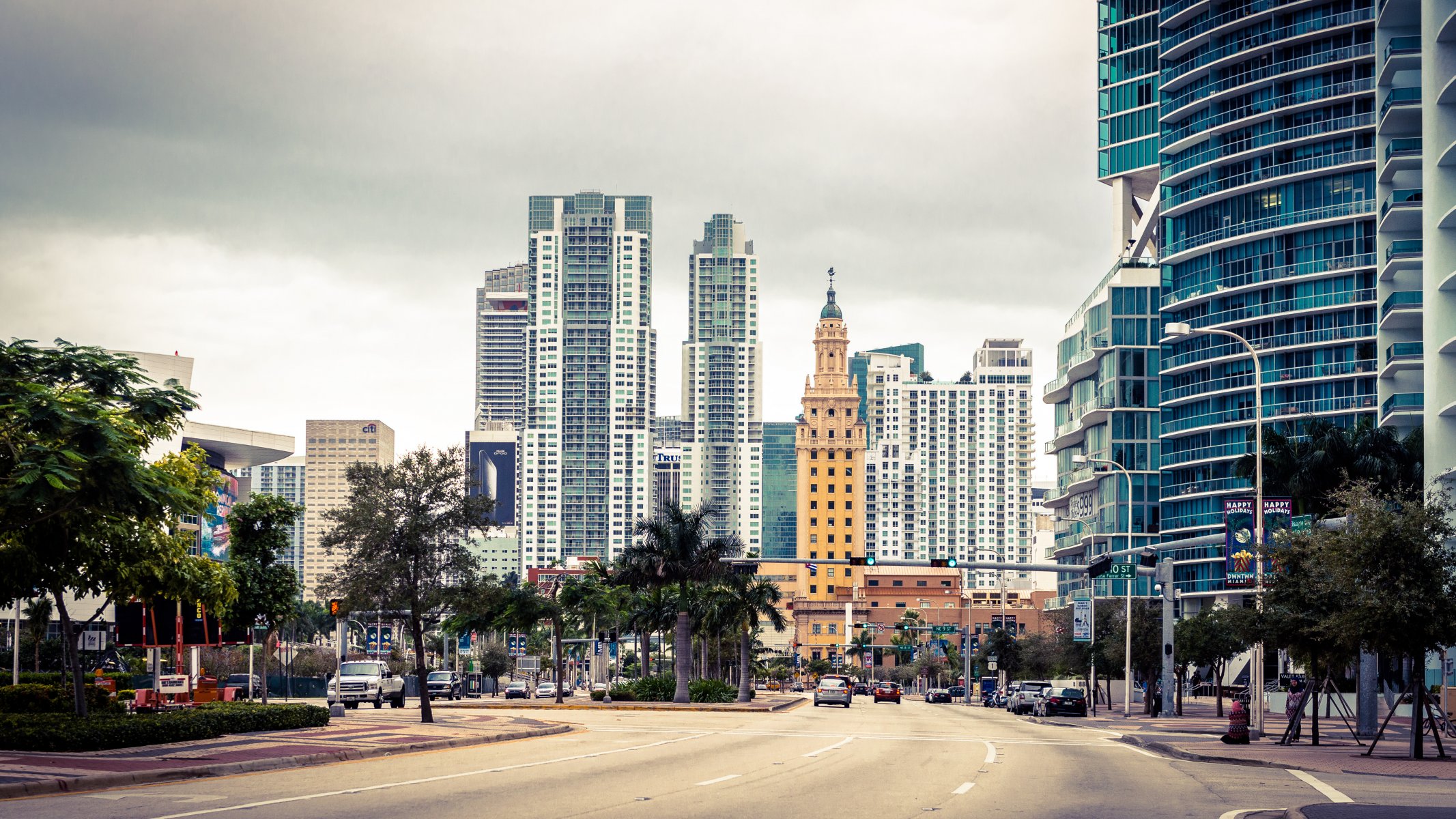 miami florida stati uniti strada cielo nuvola edificio casa auto legno vetro grattacielo blu miami auto blu