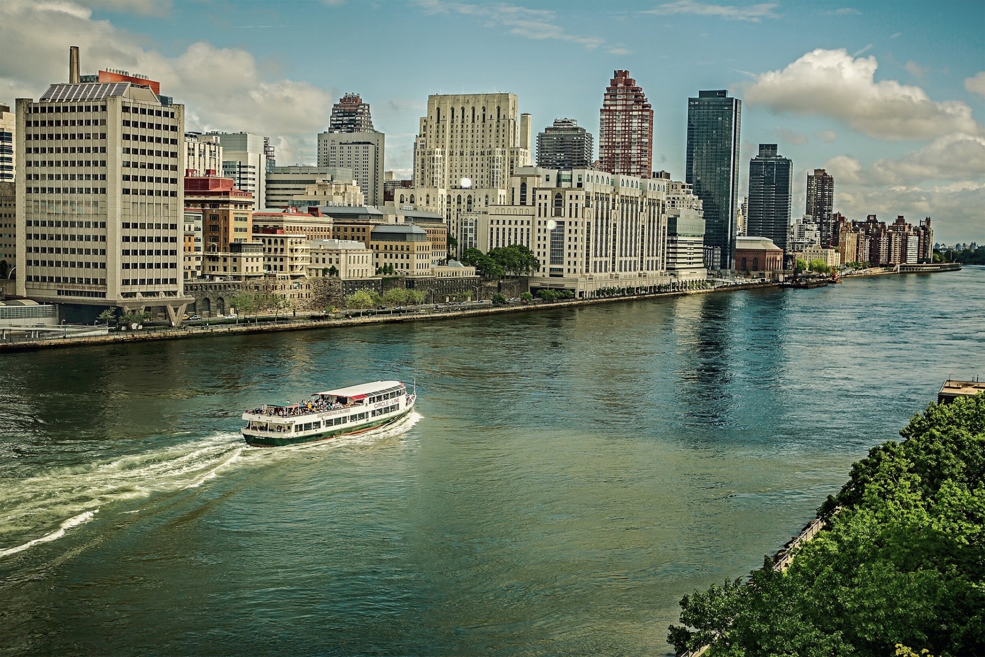 manhattan new york hudson river hudson river remblai bateau bâtiments