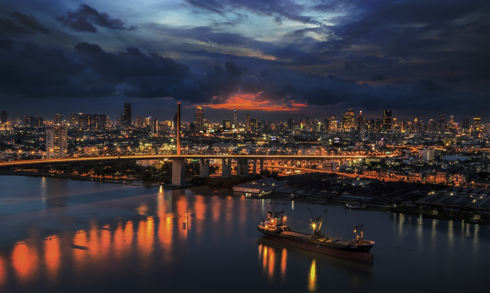 bangkok thailandia città strada sera edifici tramonto nuvole