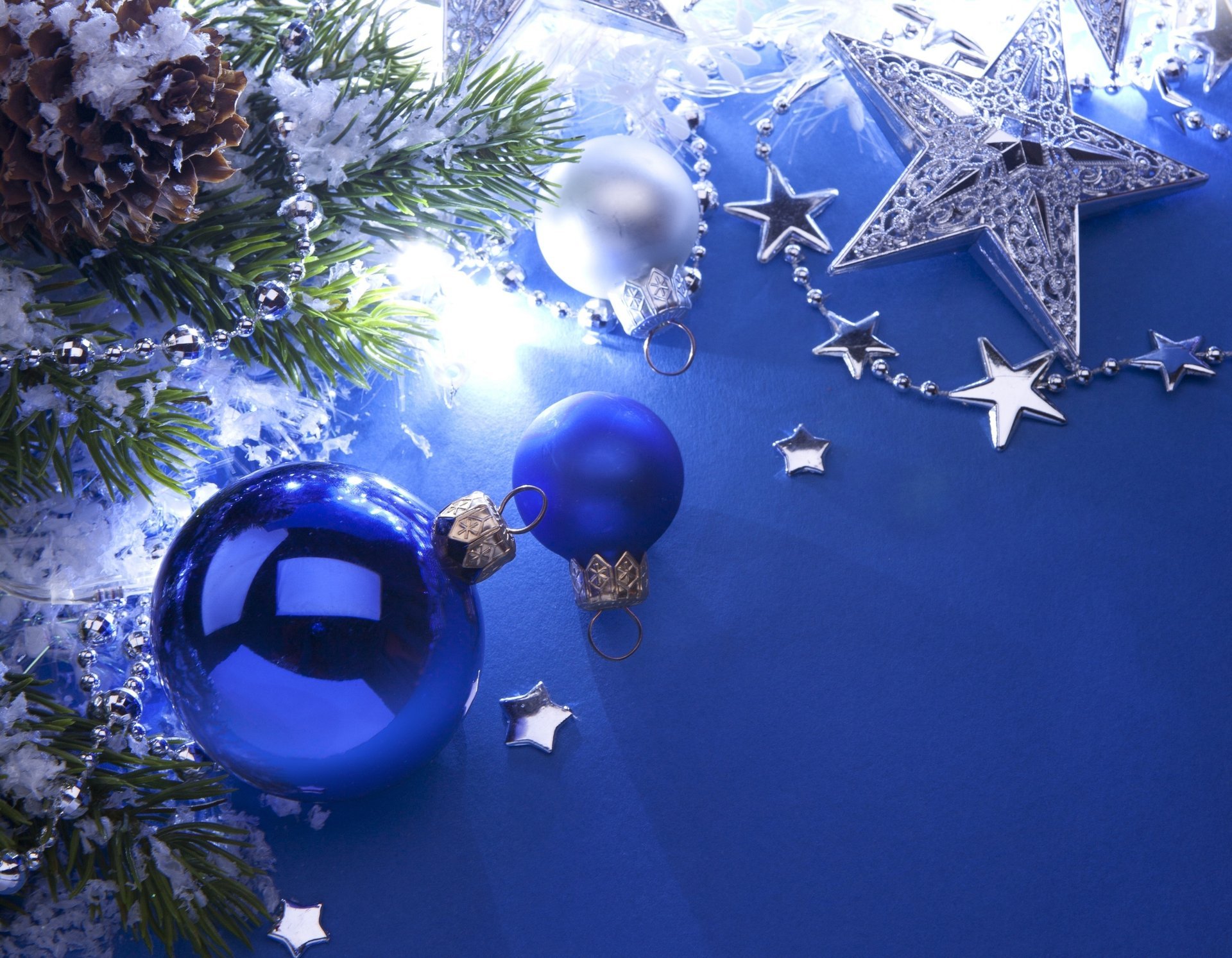 estrellas bolas blanco azul bolas árbol de navidad plateado