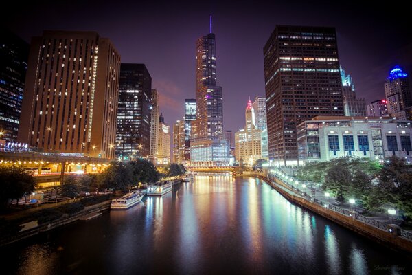 Nocne drapacze chmur w Chicago