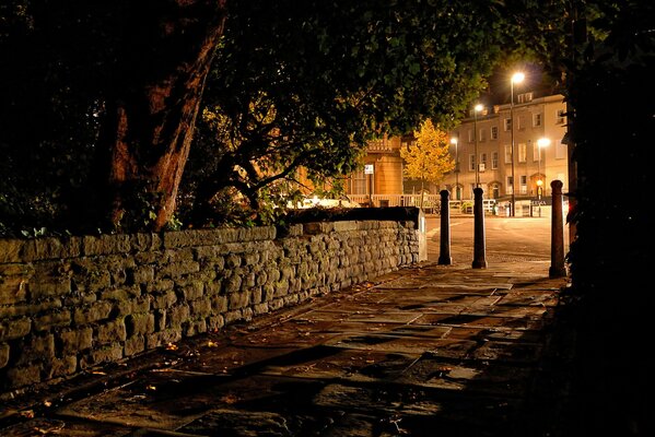 Paseos nocturnos bajo las linternas