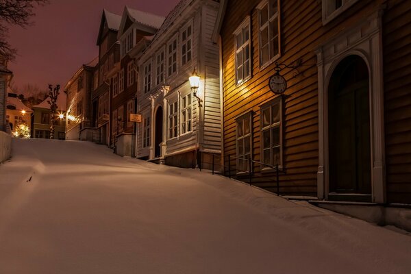 Rue d hiver de la ville en Norvège