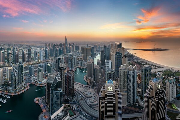 The living sky hung over Dubai